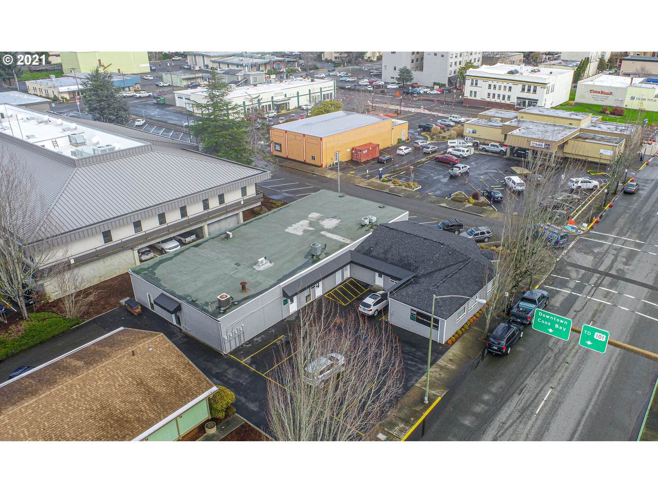 165 5TH St - Photo 1