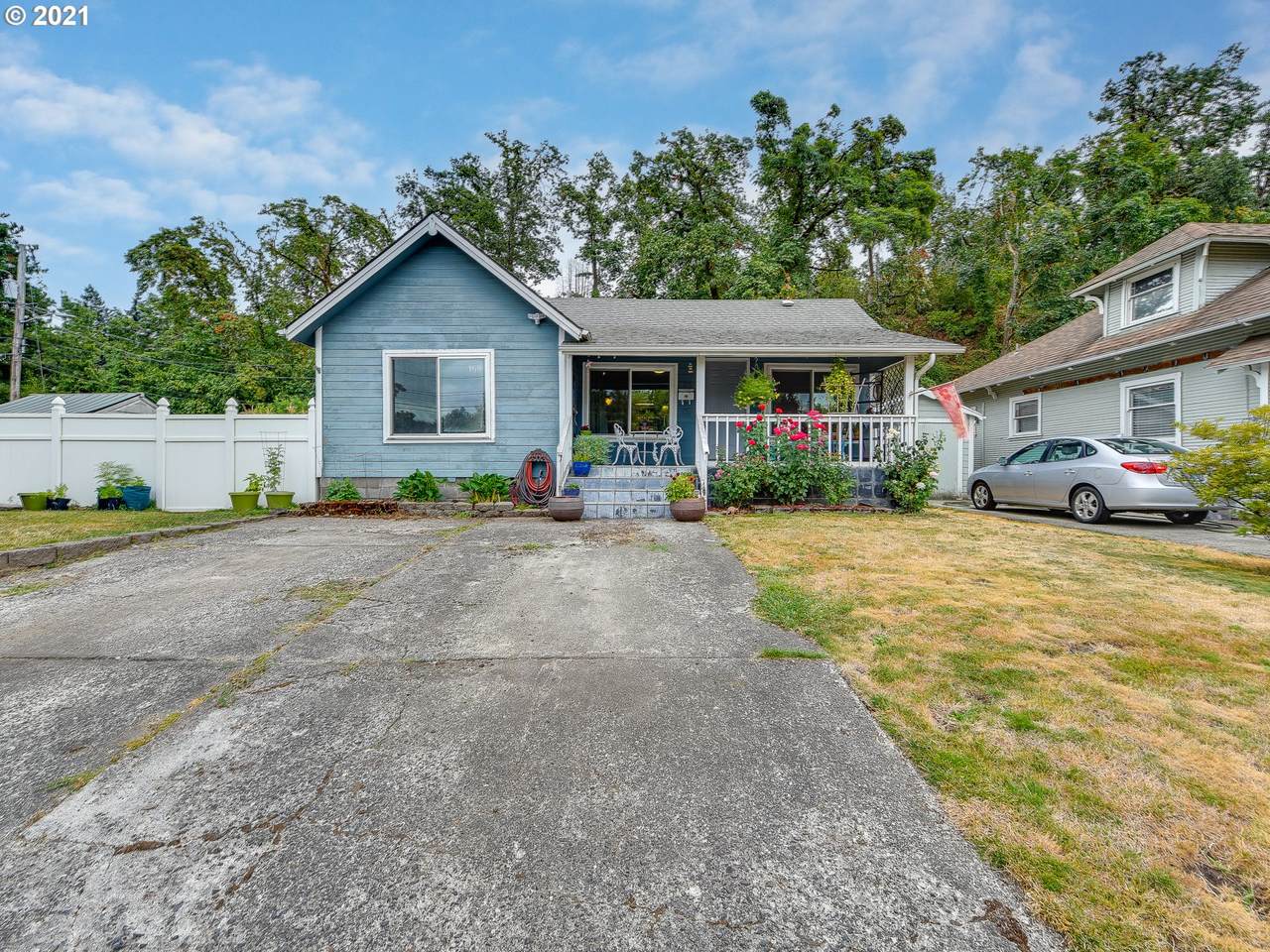 106 Center St - Photo 1