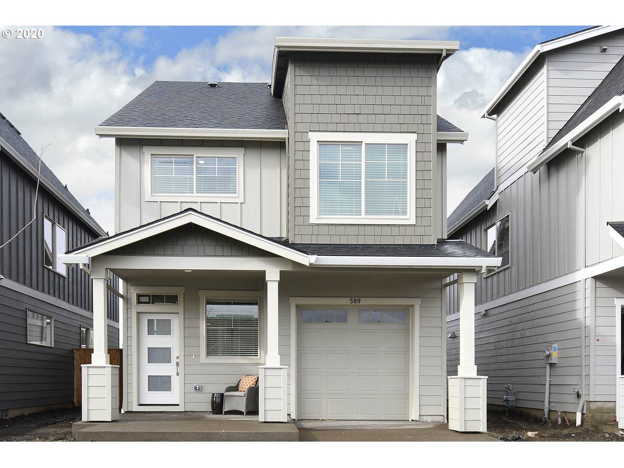 497 80TH Ave - Photo 1
