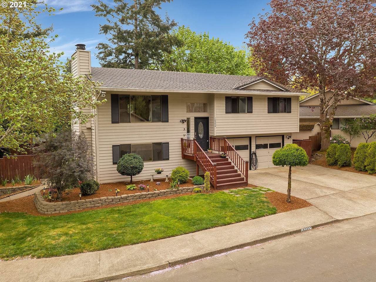 16305 Woodcrest Ave - Photo 1