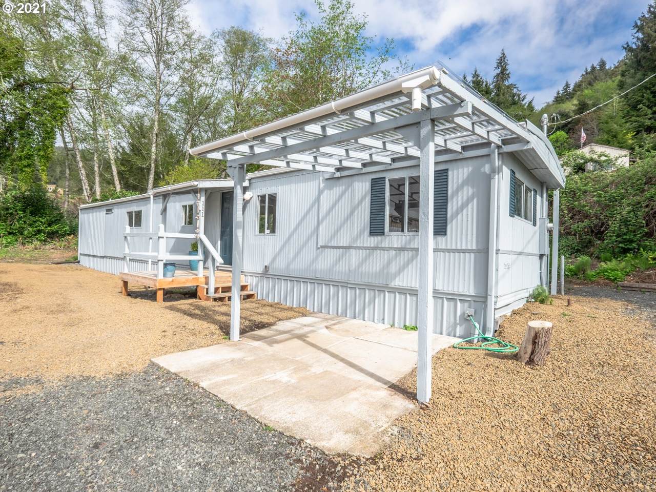 111 Martin Smith Dr - Photo 1
