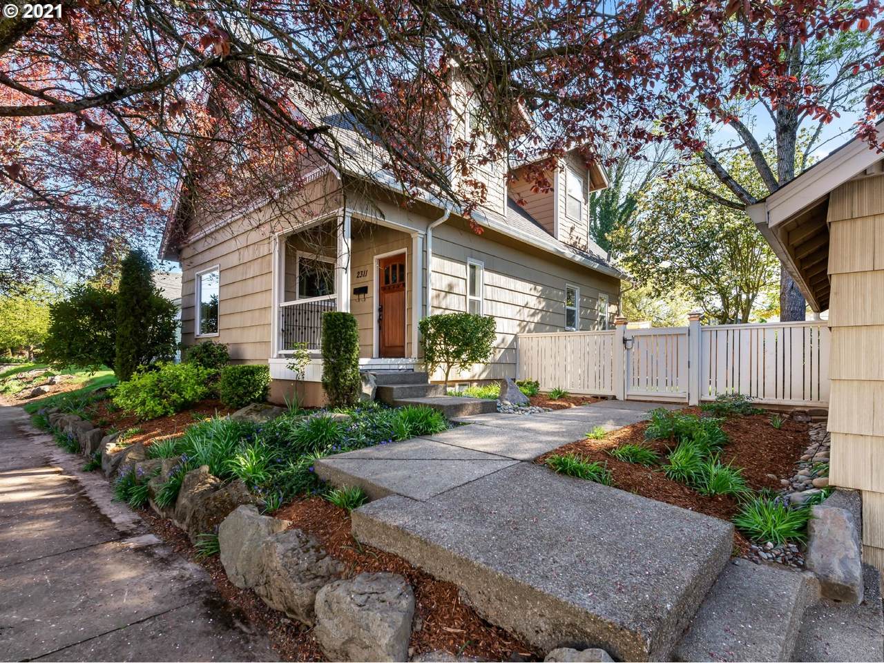 2311 Grant St - Photo 1