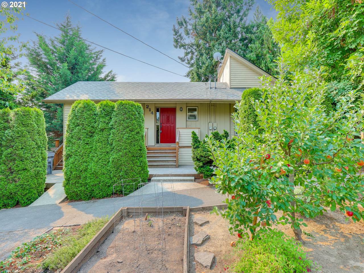 214 Hamilton St - Photo 1