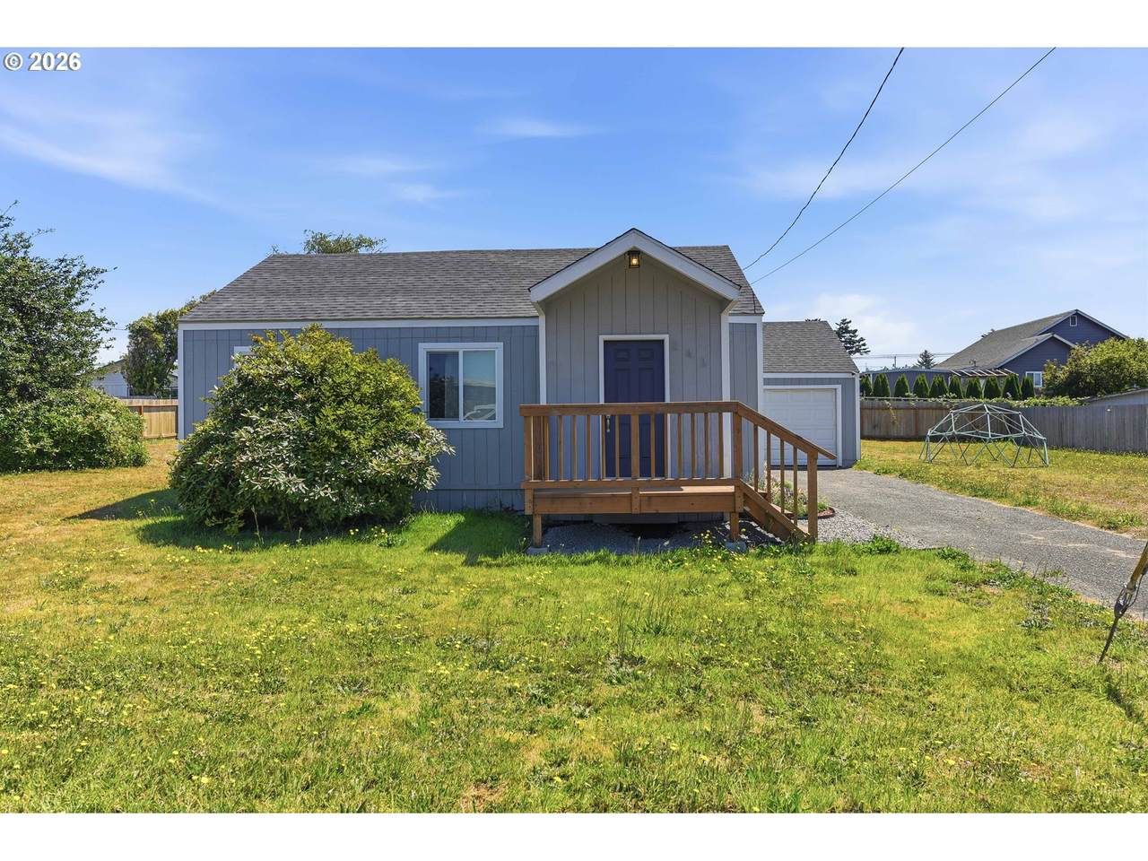 243 Marple St - Photo 1