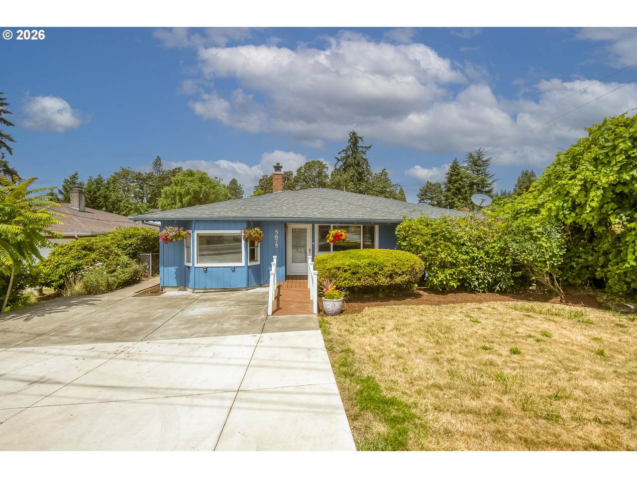 5675 Jennings Ave - Photo 1