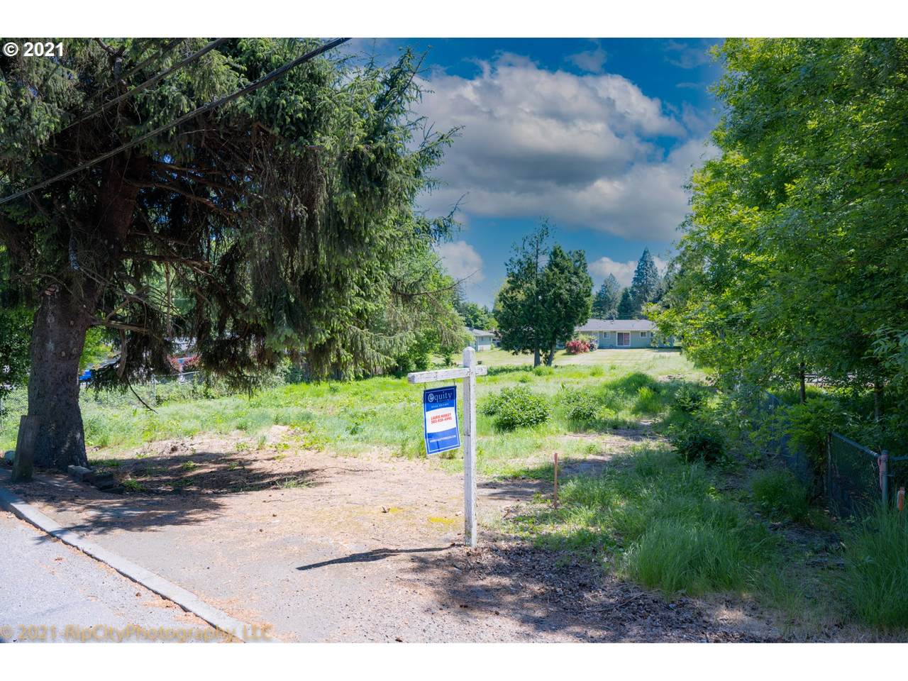 9505 Hall Blvd - Photo 1