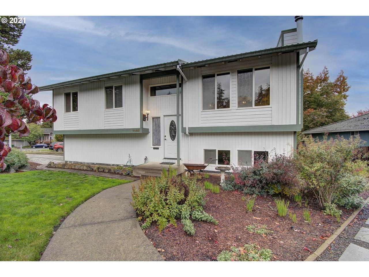 7085 184th Ave - Photo 1
