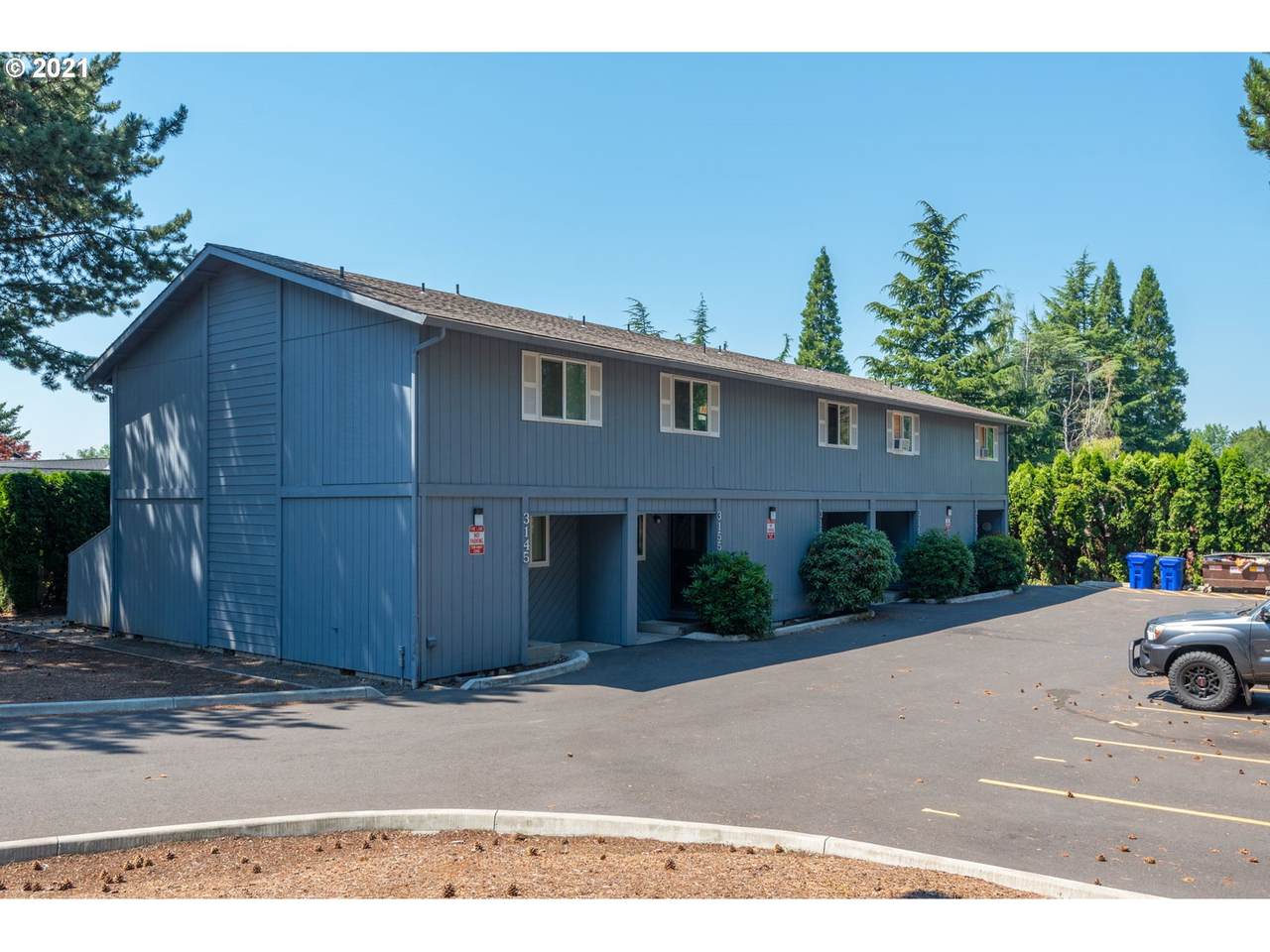 3145 18TH Ct - Photo 1