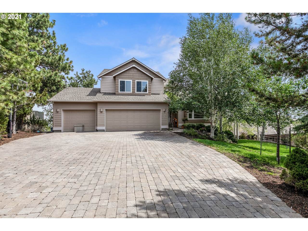 1164 Redfield Cir - Photo 1