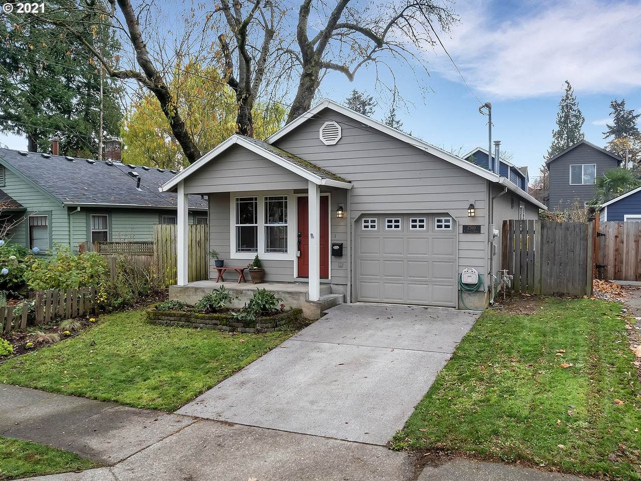 2510 Argyle St - Photo 1