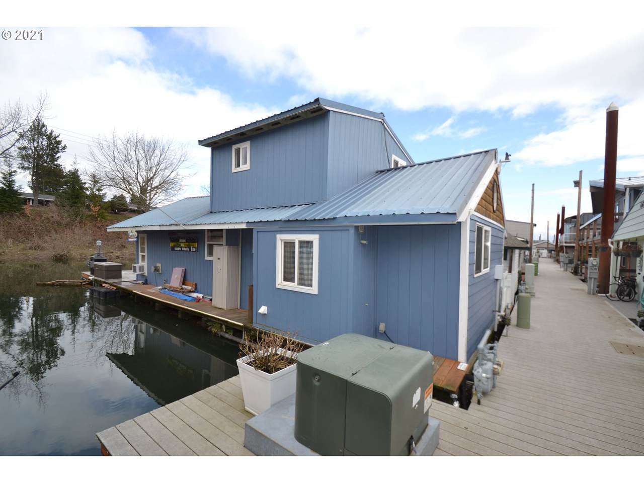 1939 Jantzen Ave - Photo 1