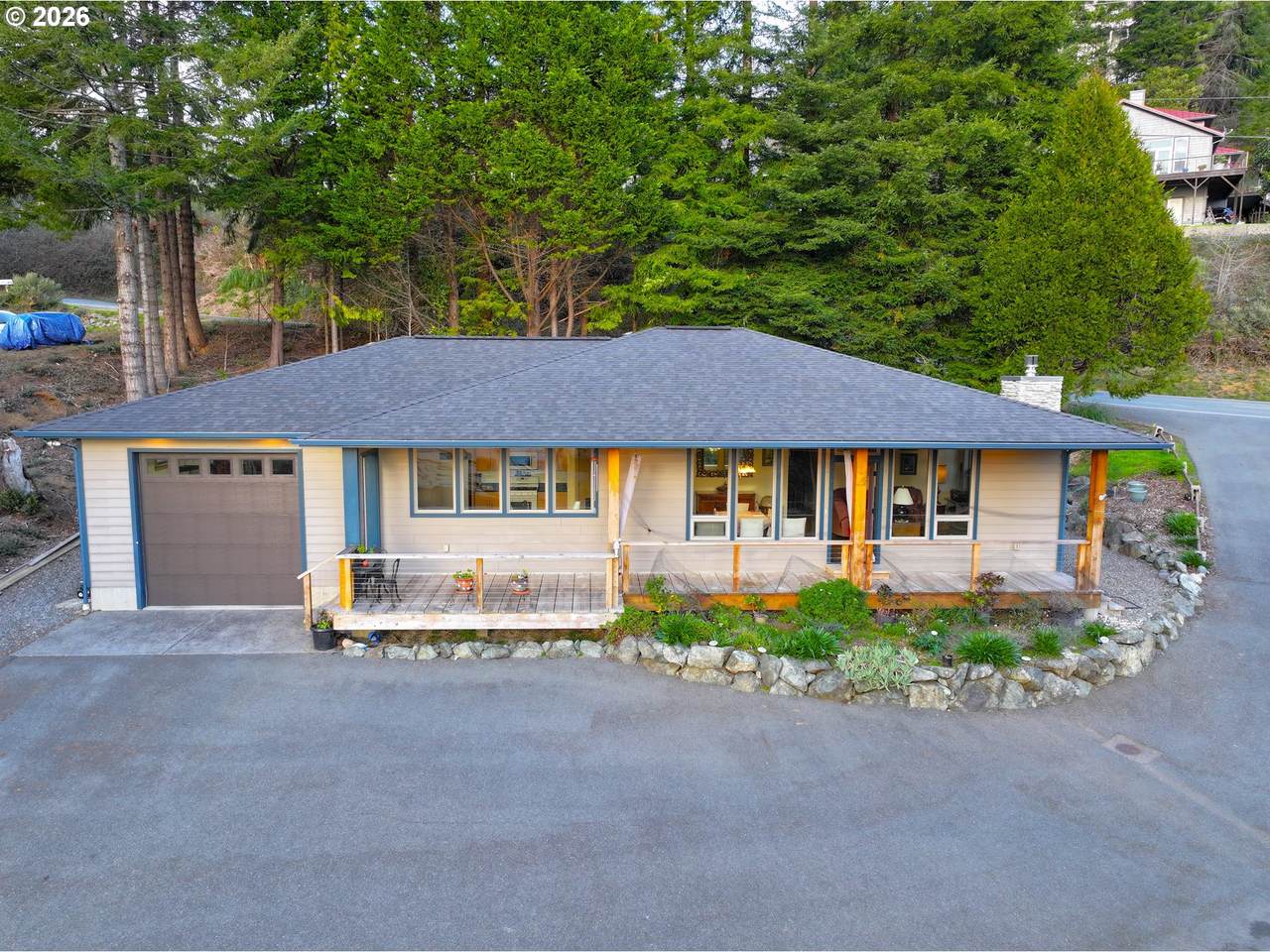 929 Old County Rd - Photo 1