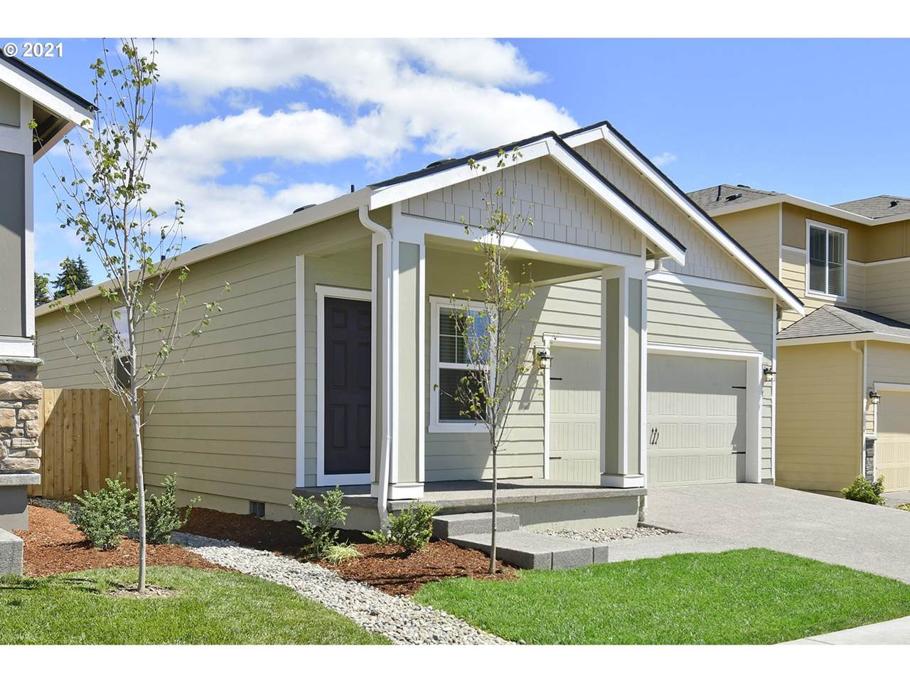 1421 15TH Ave - Photo 1