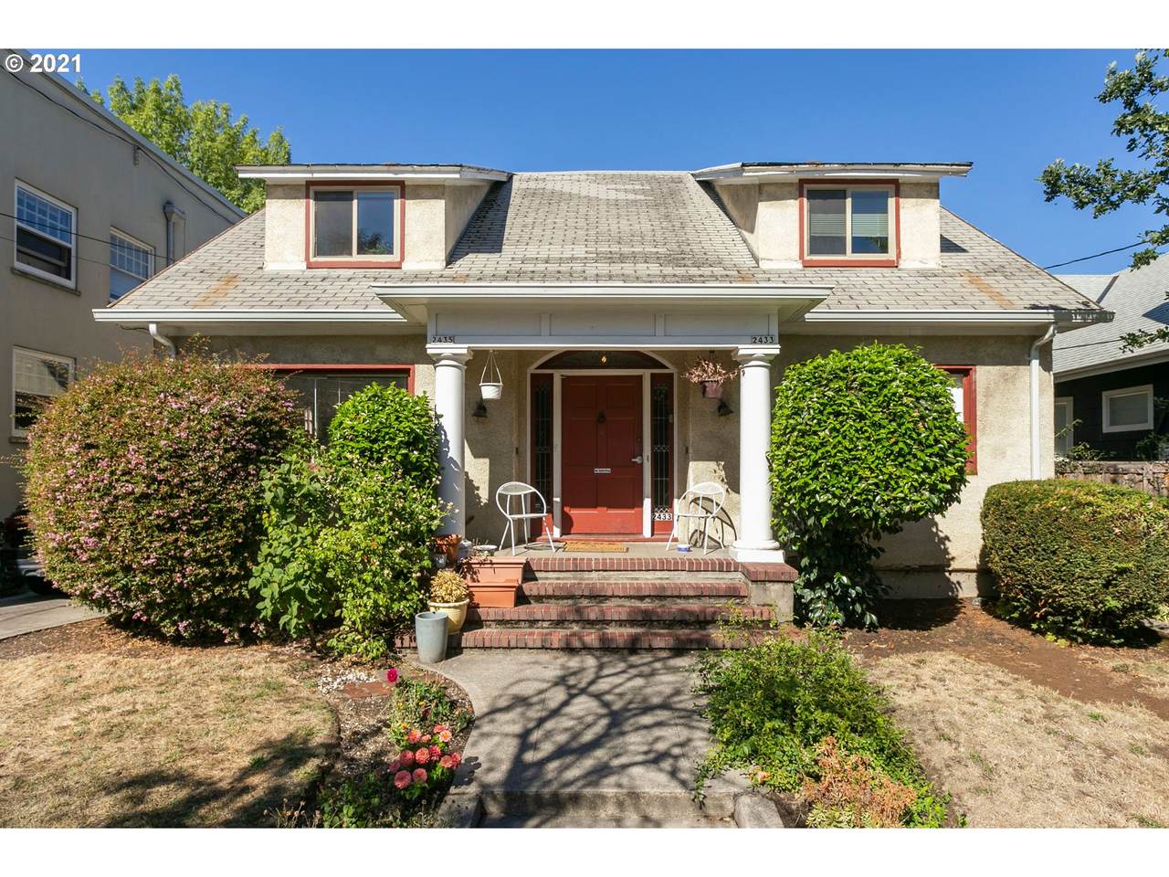 2433 Northrup St - Photo 1