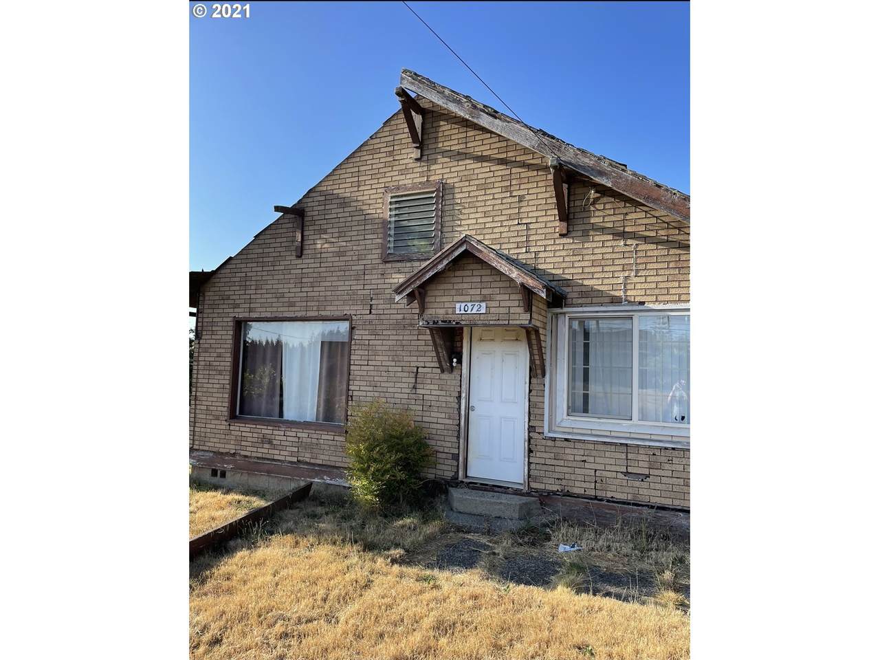 1072 Lombard - Photo 1
