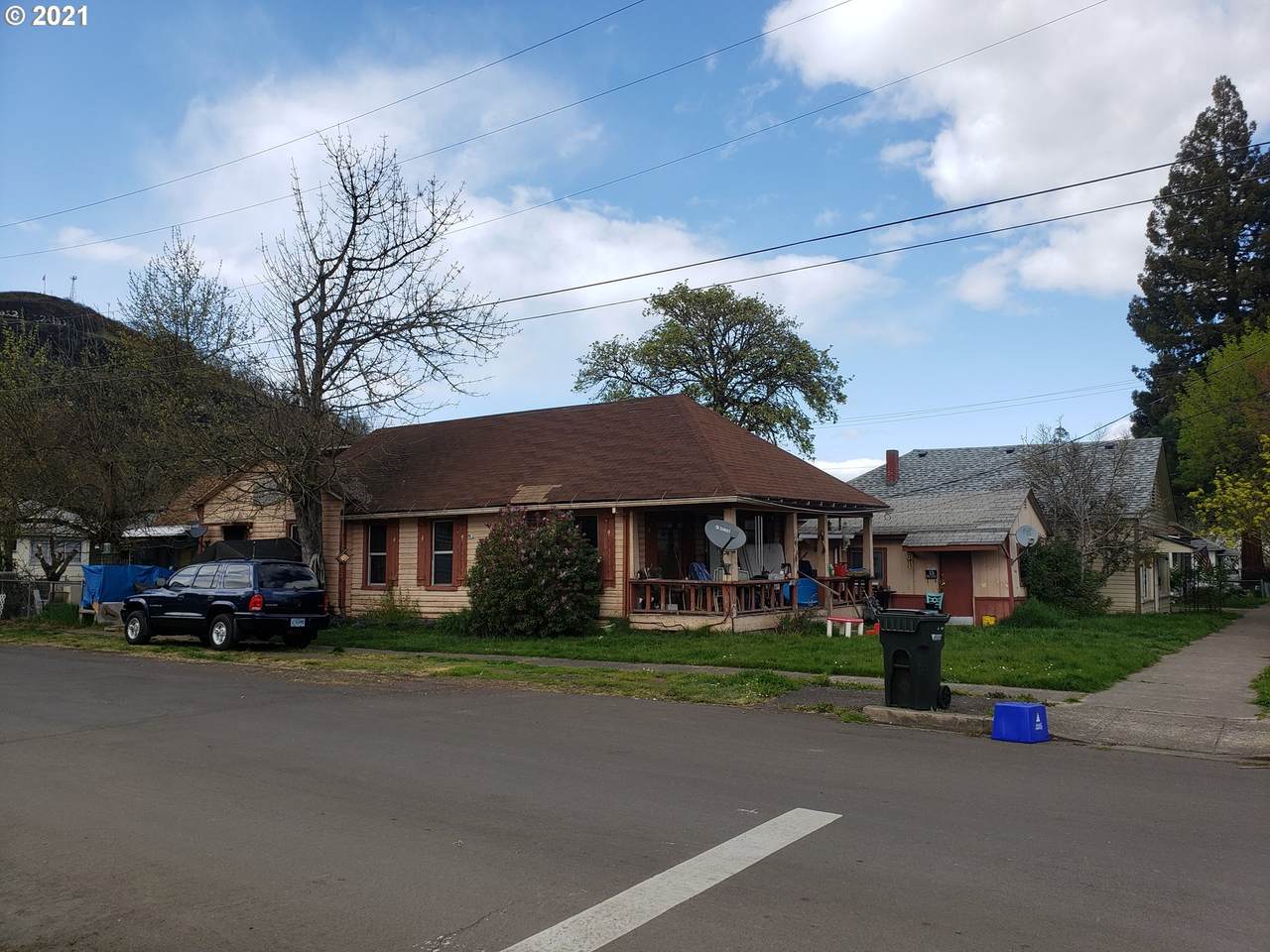 192 Miller Ave - Photo 1