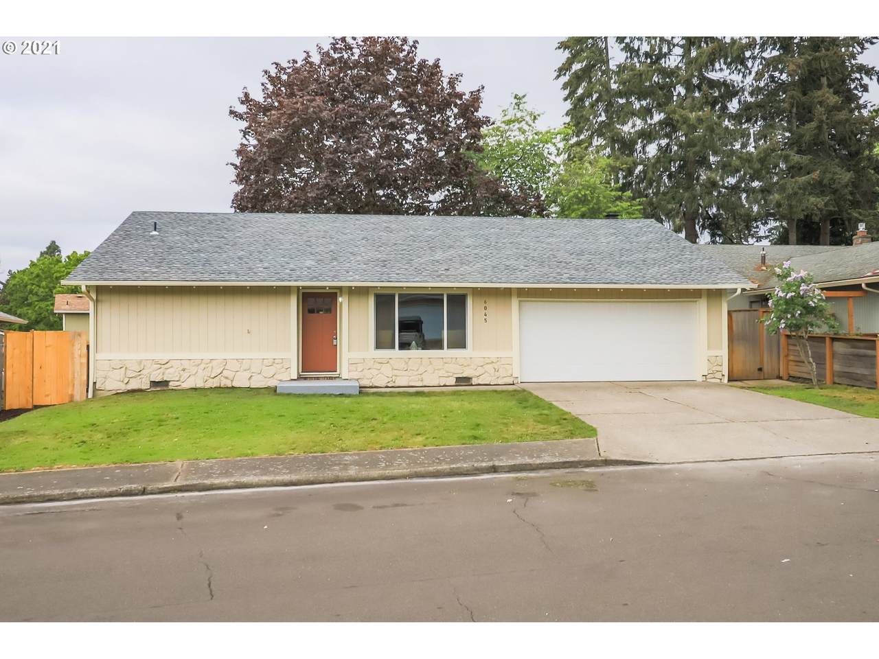 6045 172ND Ave - Photo 1
