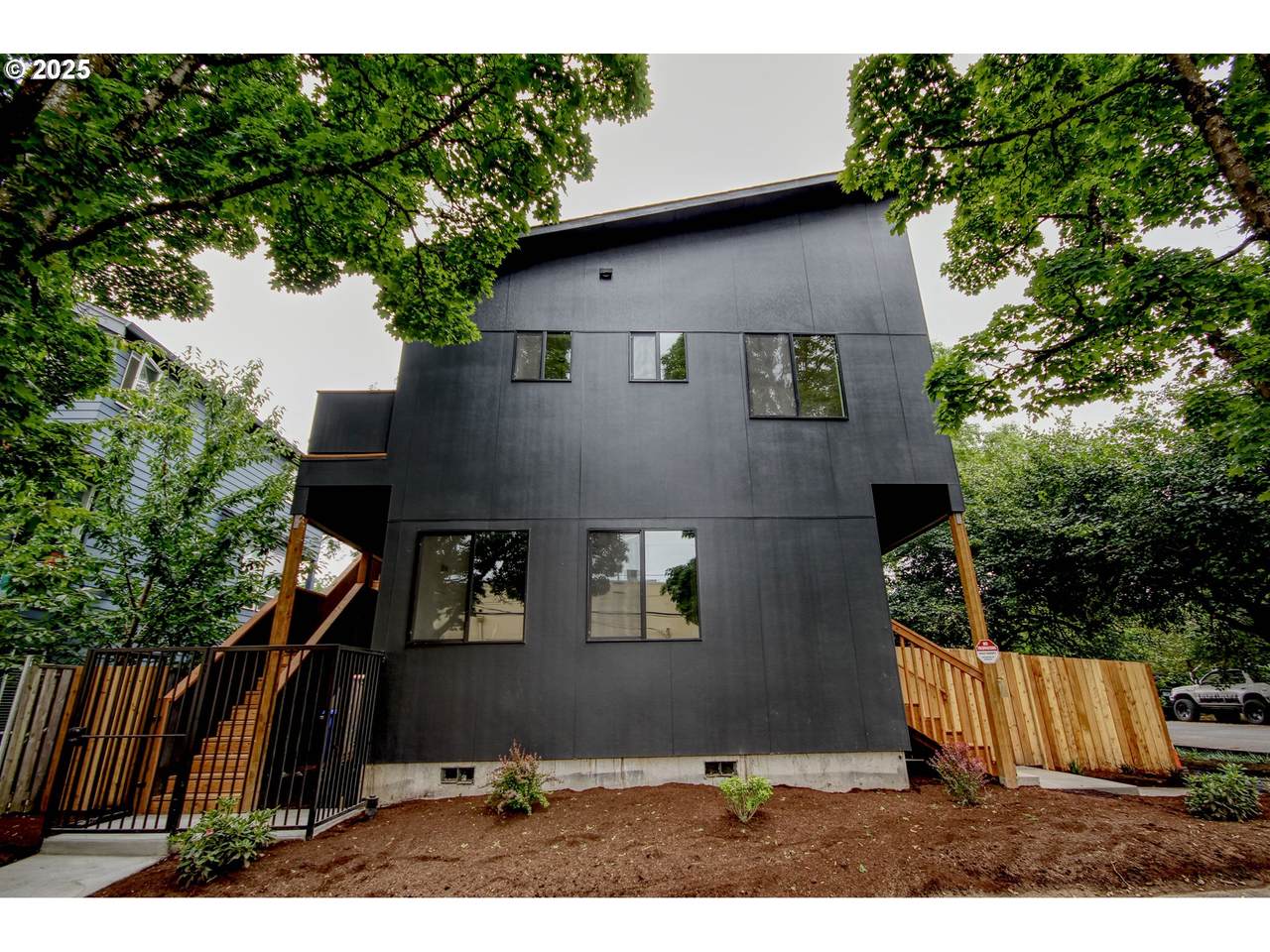 1404 Franklin St - Photo 1