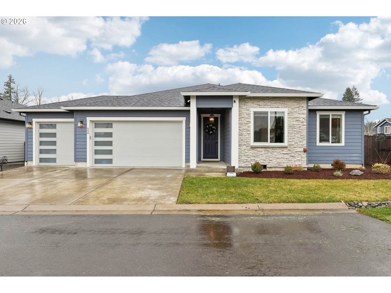 604 25TH Way - Photo 1