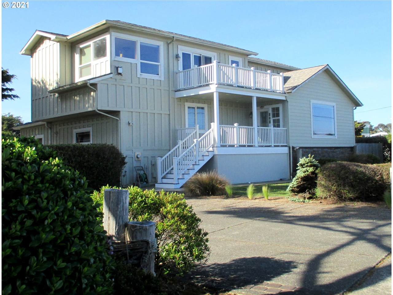 857 Ocean Dr - Photo 1