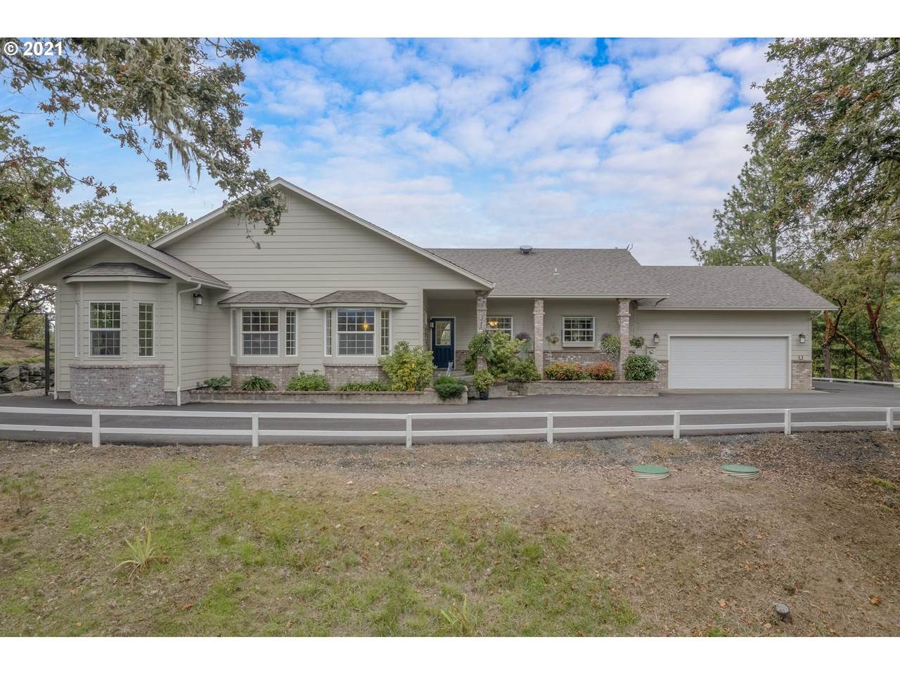 944 Cattle Dr - Photo 1