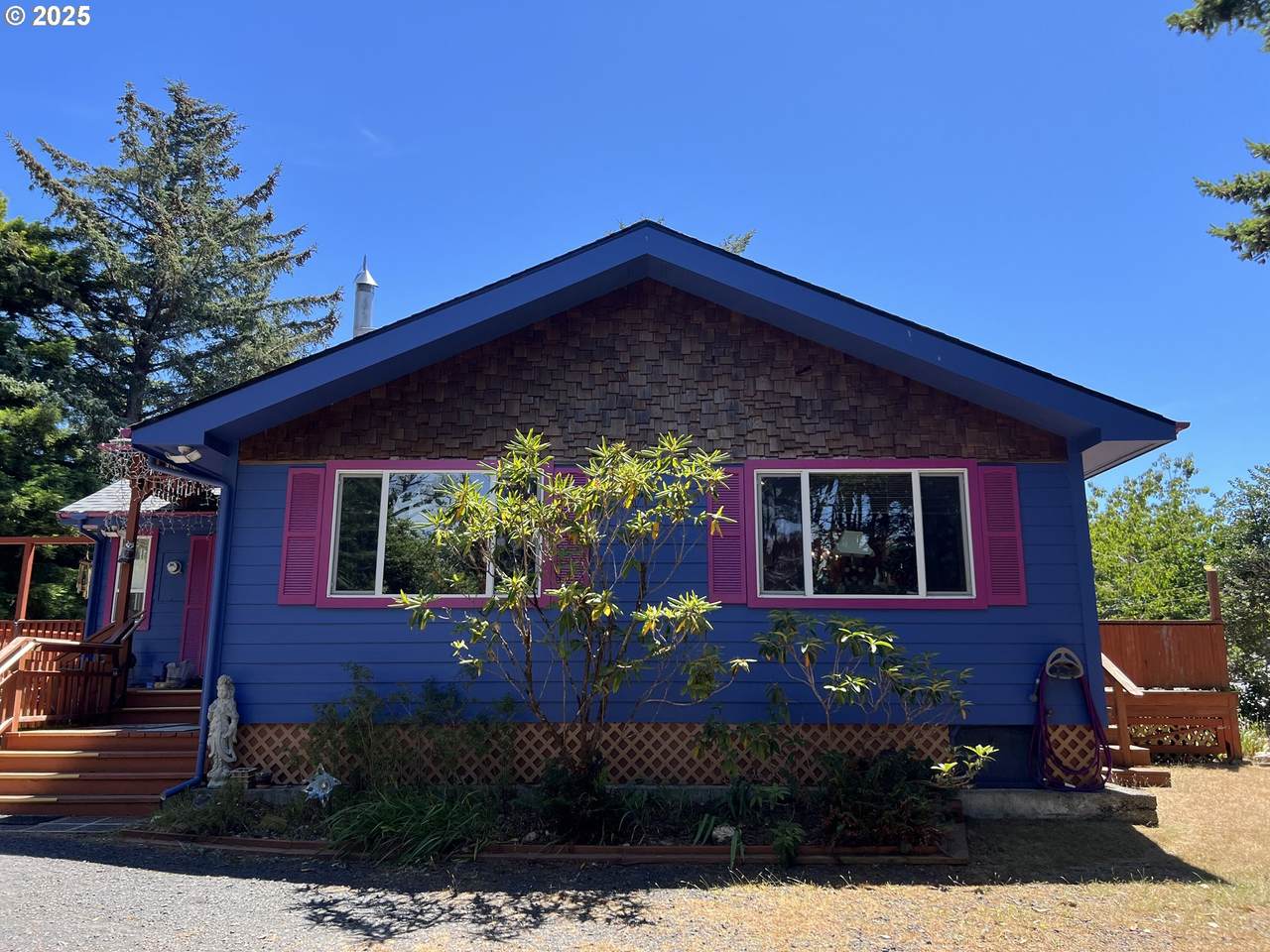 737 Pinehurst Dr - Photo 1