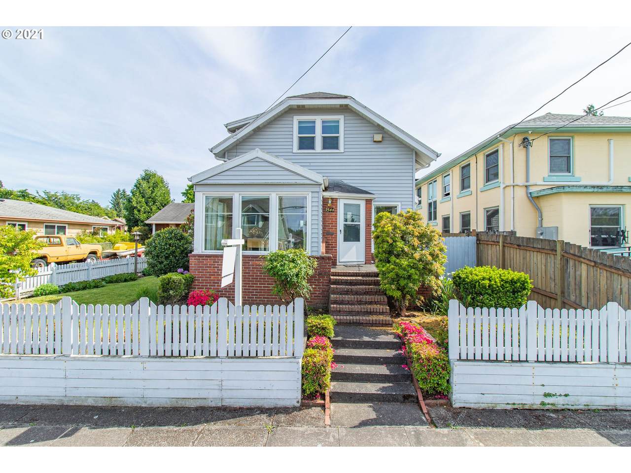 2344 Farragut St - Photo 1
