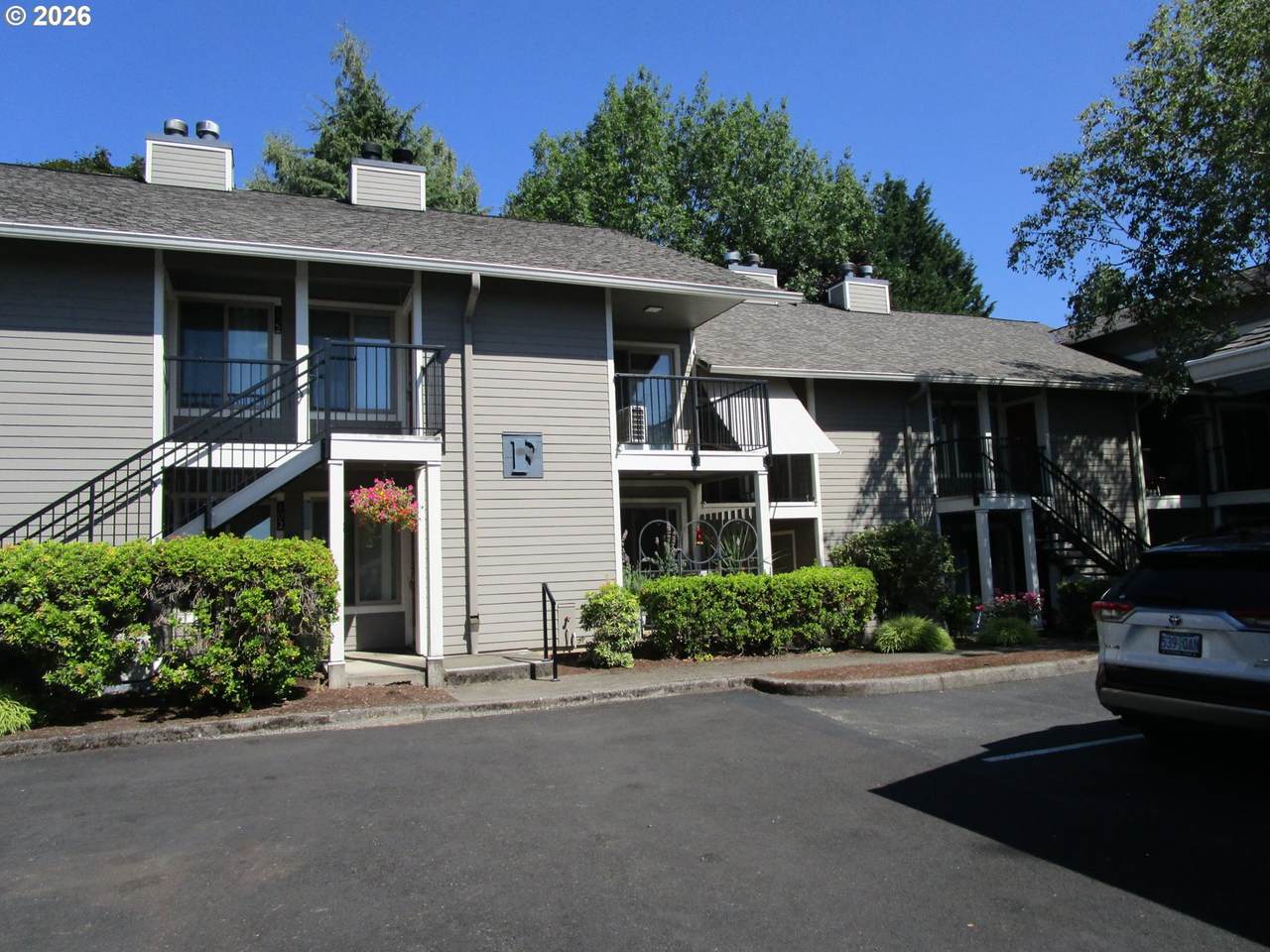 86 Kingsgate Rd - Photo 1