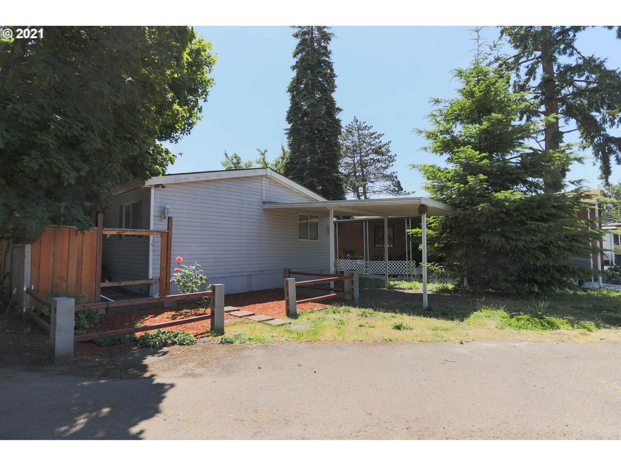 10701 Highway 212 - Photo 1