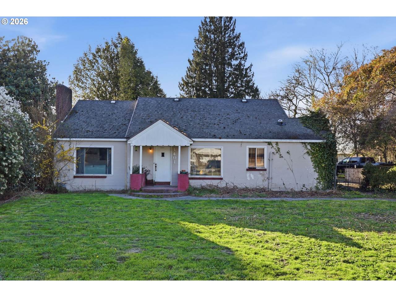 1401 Goerig St - Photo 1