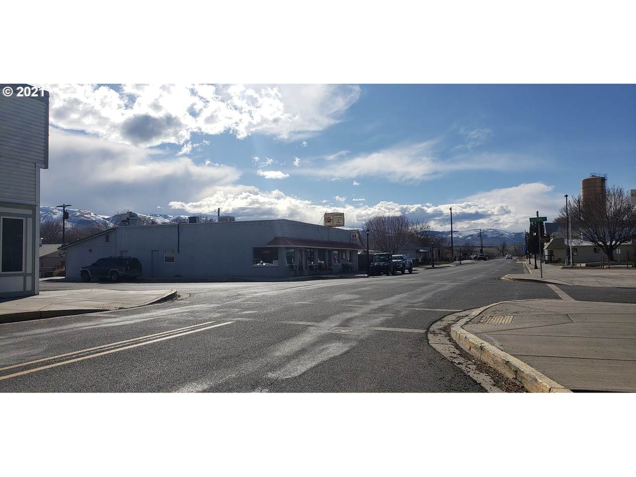 200 Main St - Photo 1