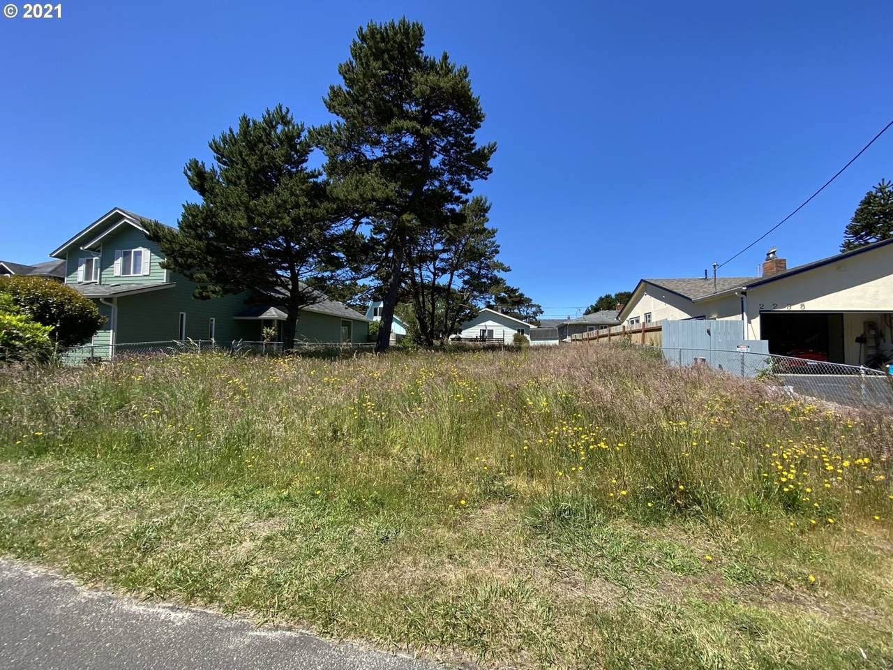 2200 Jetty Ave - Photo 1