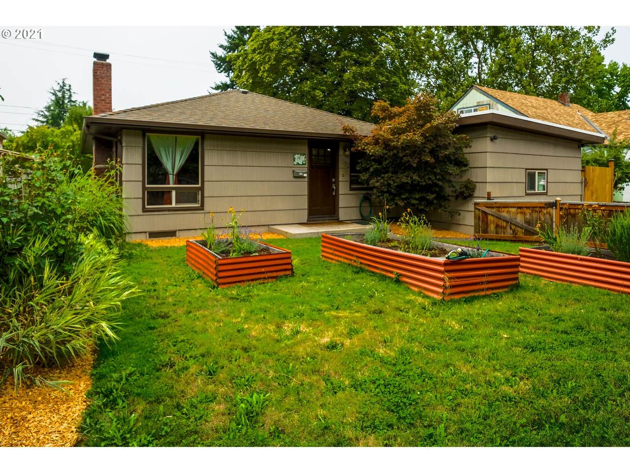2682 Harris St - Photo 1