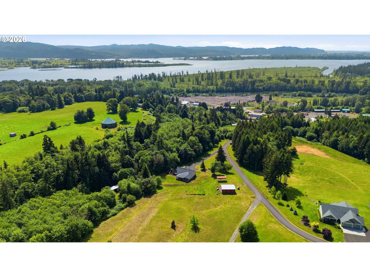 https://bt-photos.global.ssl.fastly.net/portland/1280_boomver_1_214302017-2.jpg