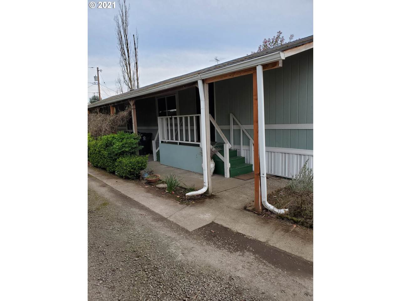 20824 Walnut St - Photo 1