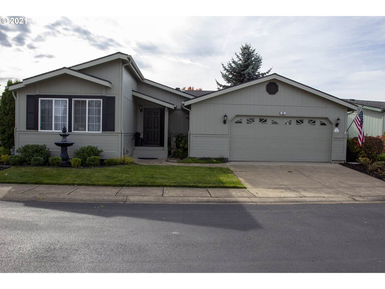 4055 Royal Ave - Photo 1