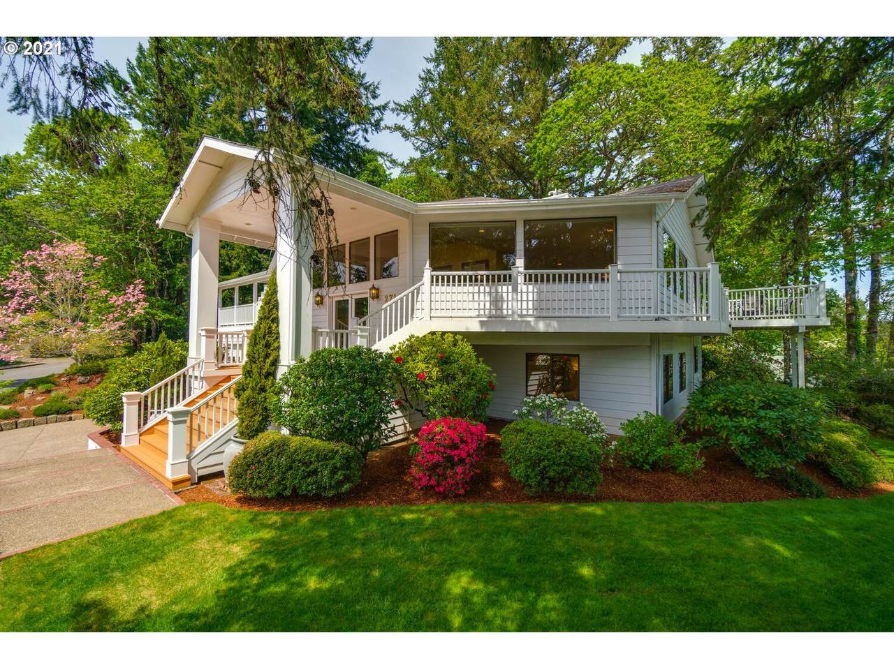 2714 Rolling Green Dr - Photo 1