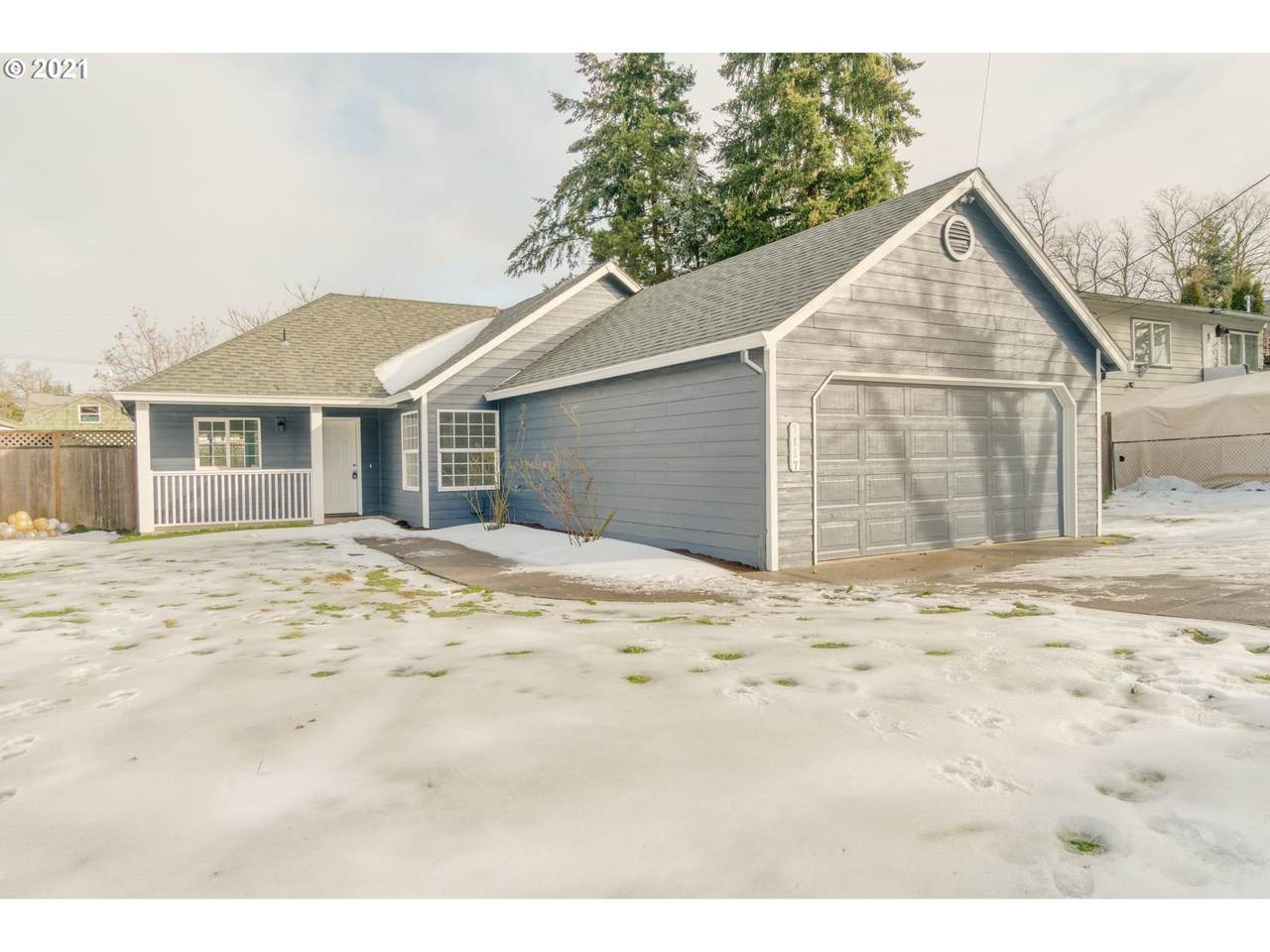 7117 Brehaut St - Photo 1