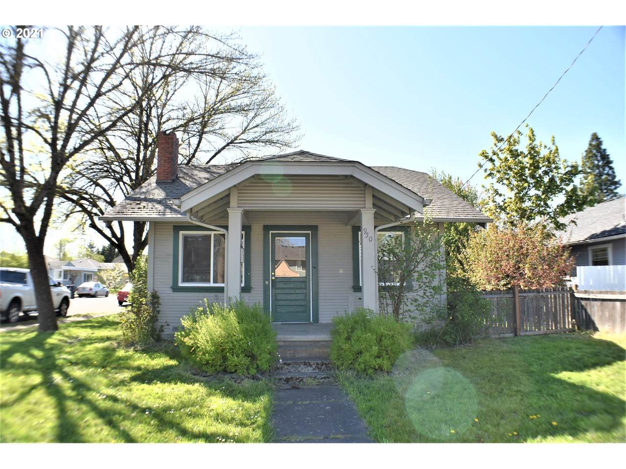 950 Chambers St - Photo 1
