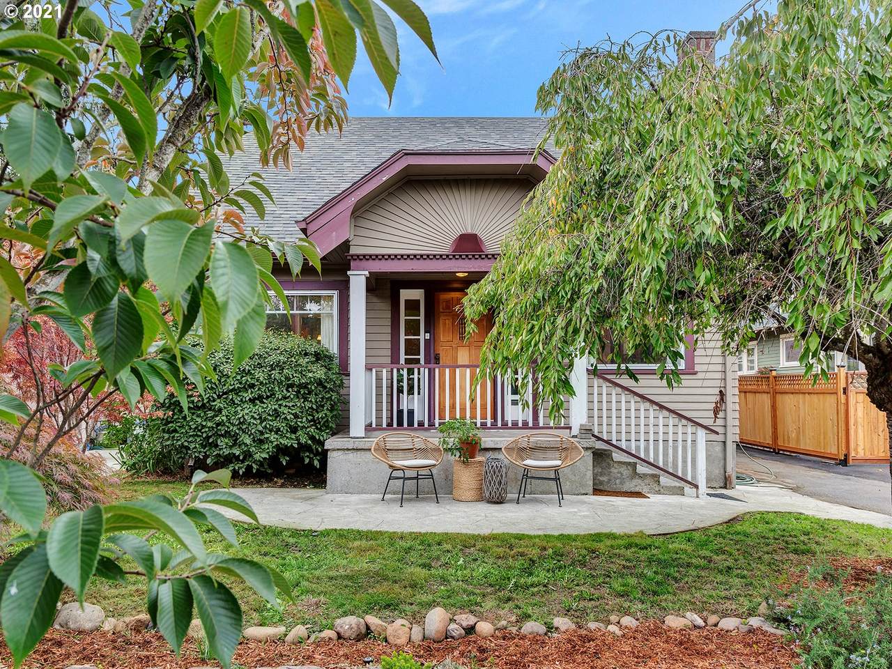 3123 71ST Ave - Photo 1