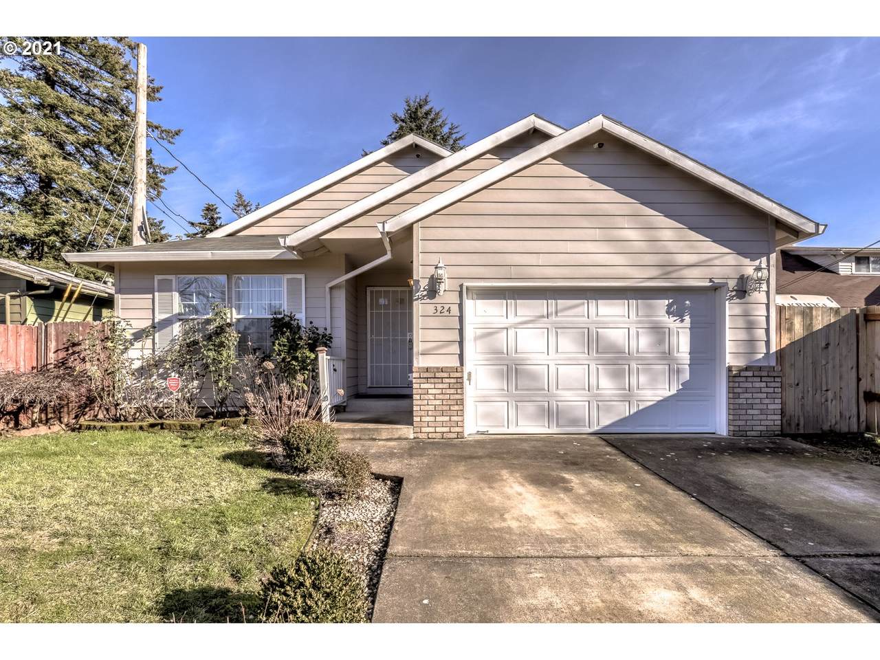 324 139TH Ave - Photo 1