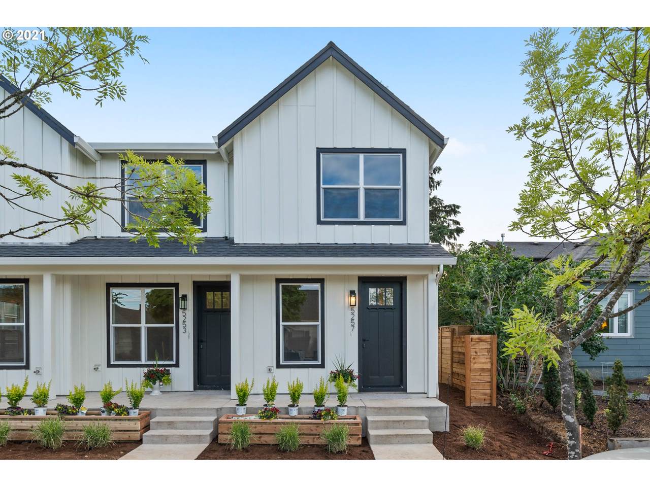 5257 32nd Pl - Photo 1
