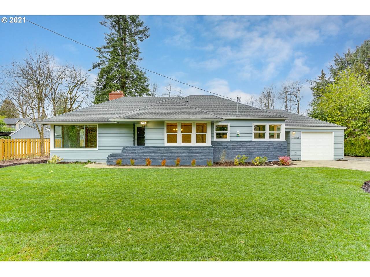 13921 Holcomb Blvd - Photo 1