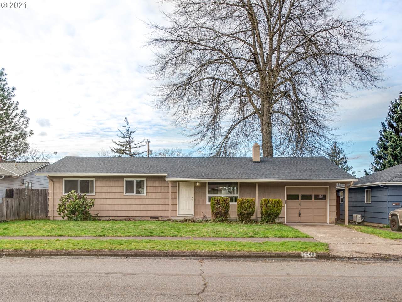 2240 Van Buren St - Photo 1