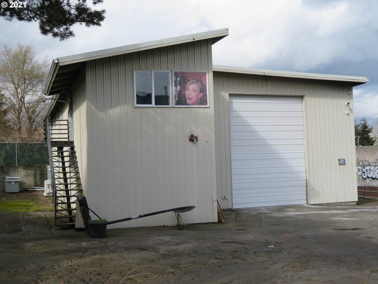 5309 Portland Hwy - Photo 1