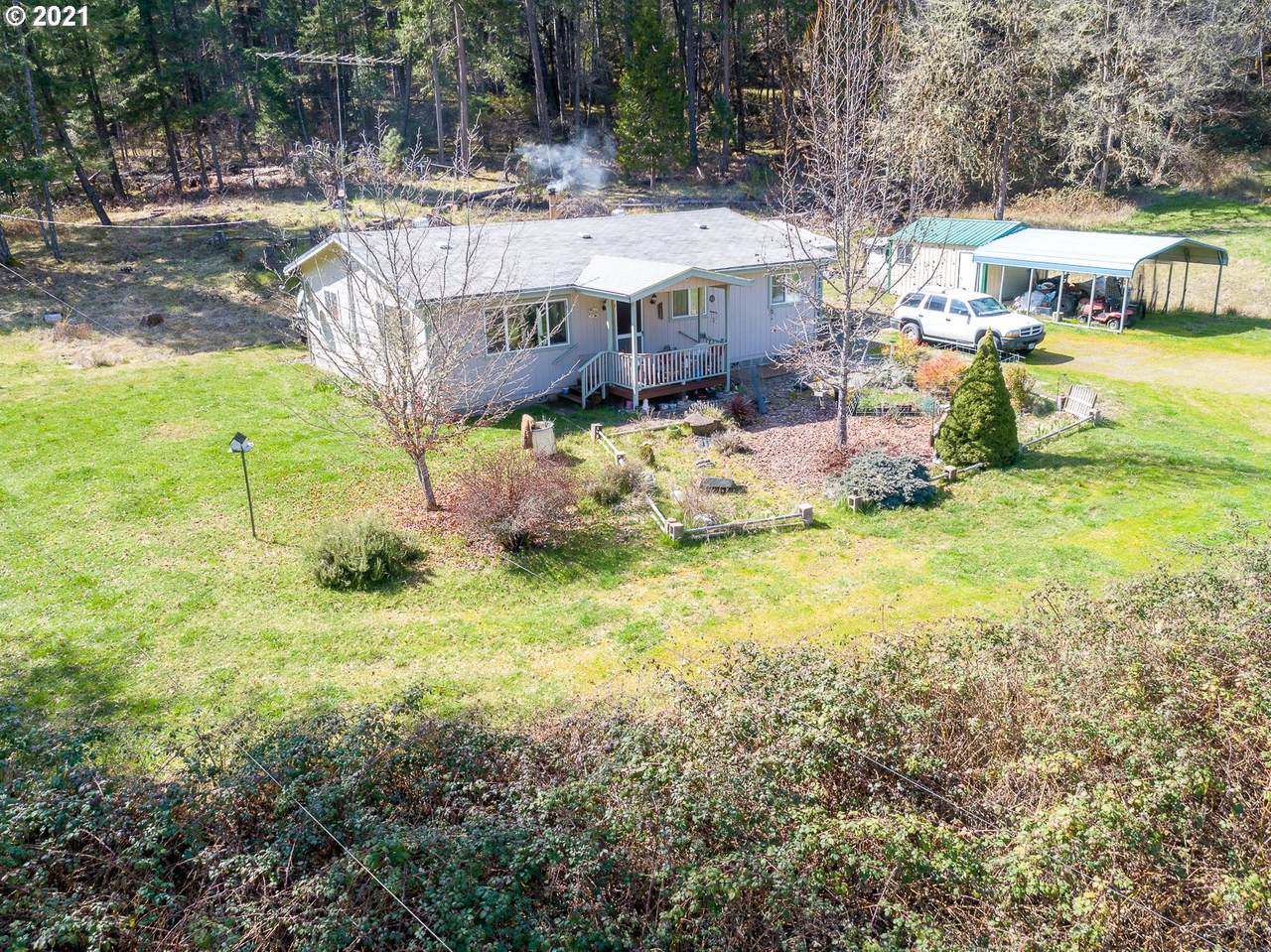 10184 South Umpqua Rd - Photo 1