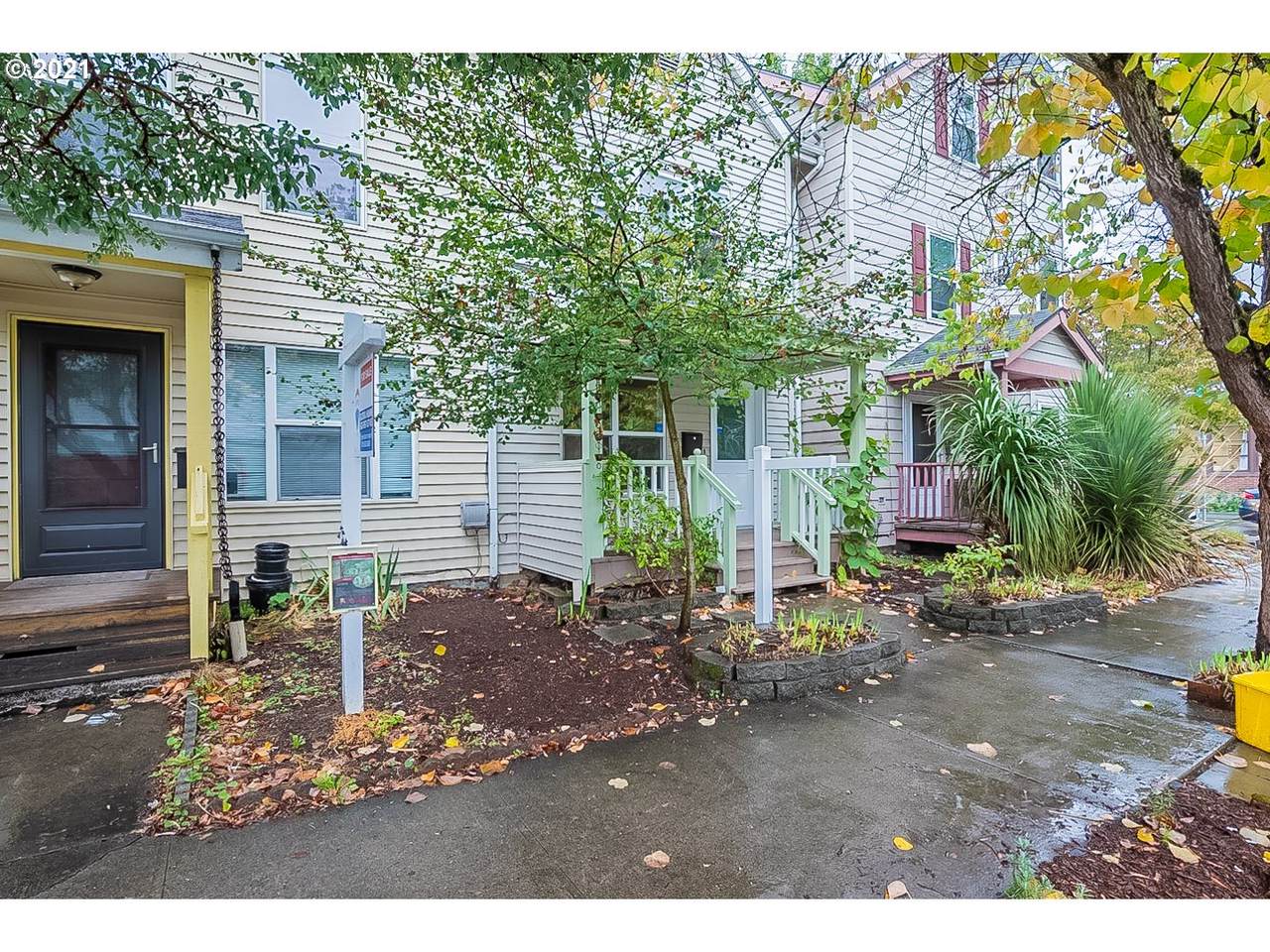 3008 Williams Ave - Photo 1