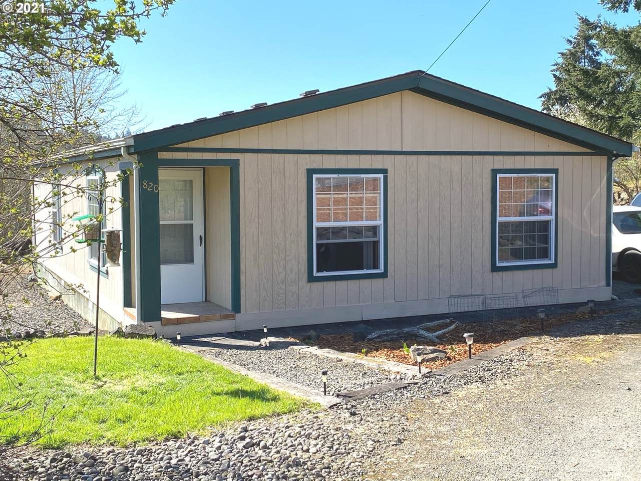 820 Virginia St - Photo 1