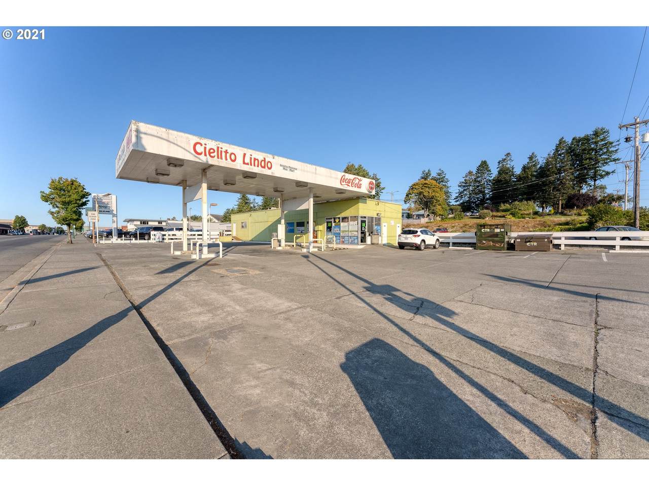 500 Chetco Ave - Photo 1