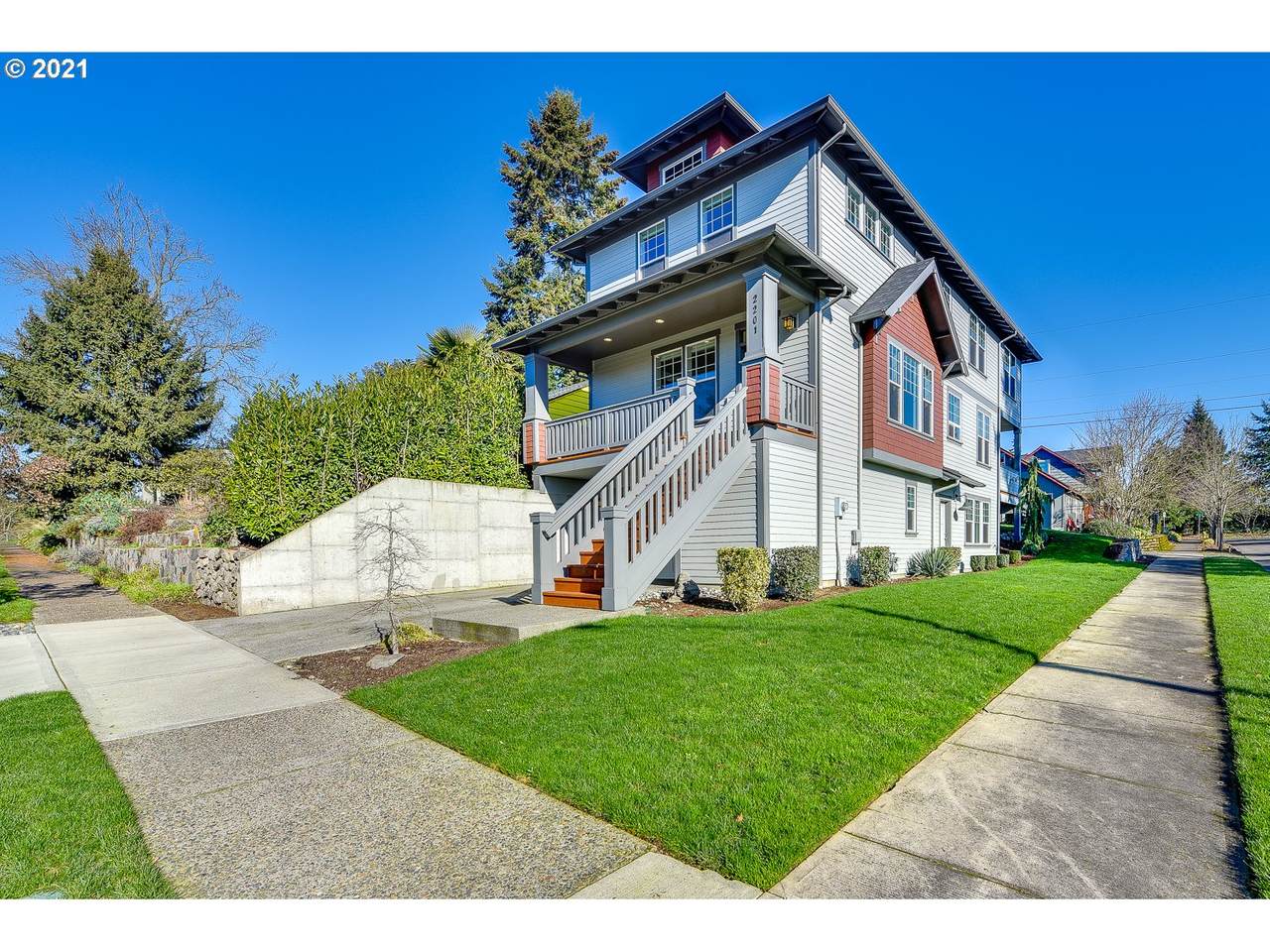 2201 H St - Photo 1